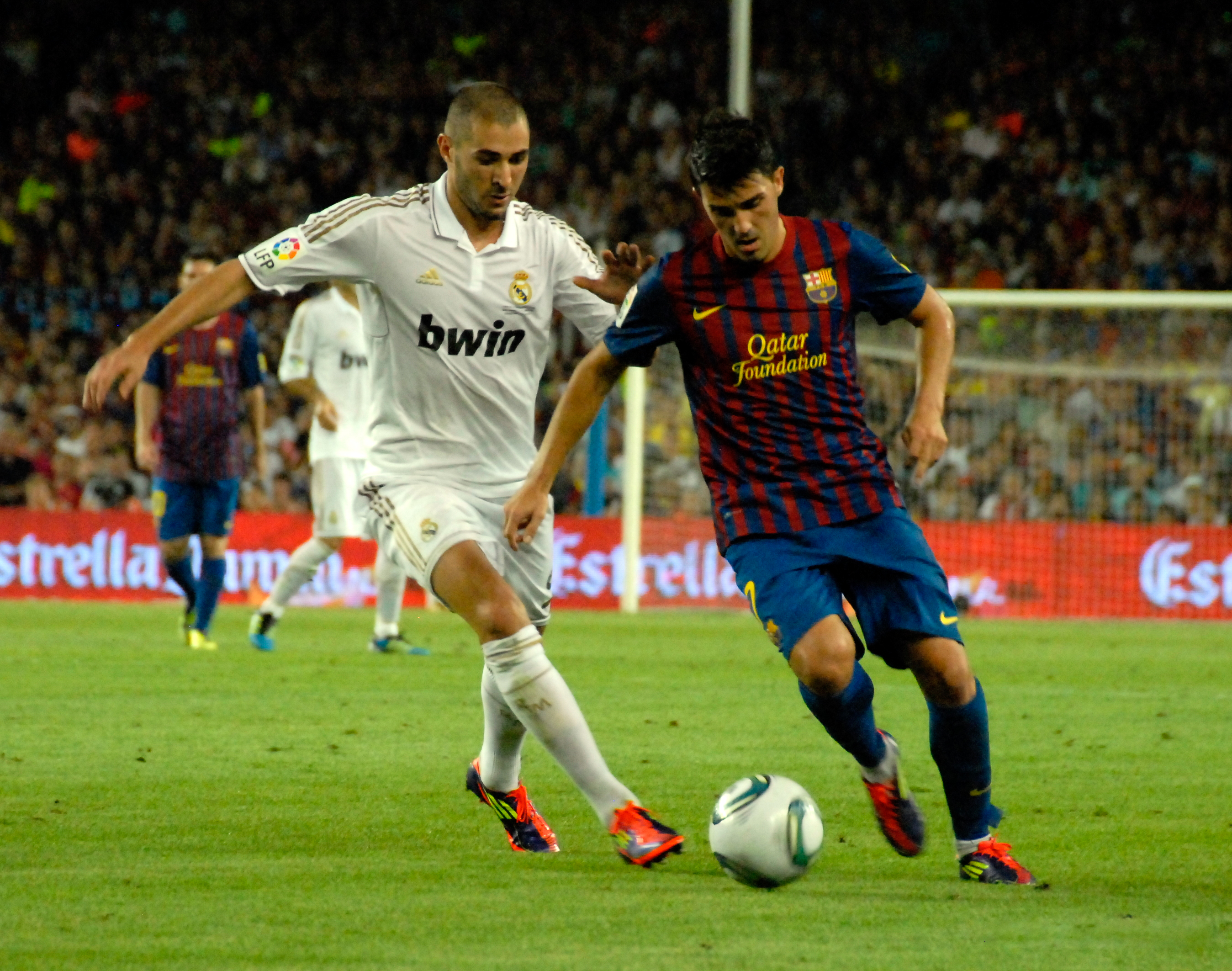 El Clasico 2025/26 Real Madrid và Barcelona t?i La Liga v?i Yamal và Vinicius