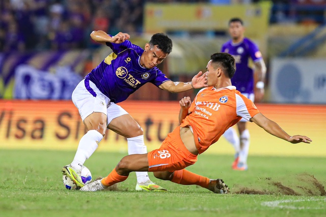 B?ng x?p h?ng V-League 2025-26 sau vòng 21 v?i SHB ?à N?ng cu?i b?ng và PVF-CAND ? vùng nguy hi?m