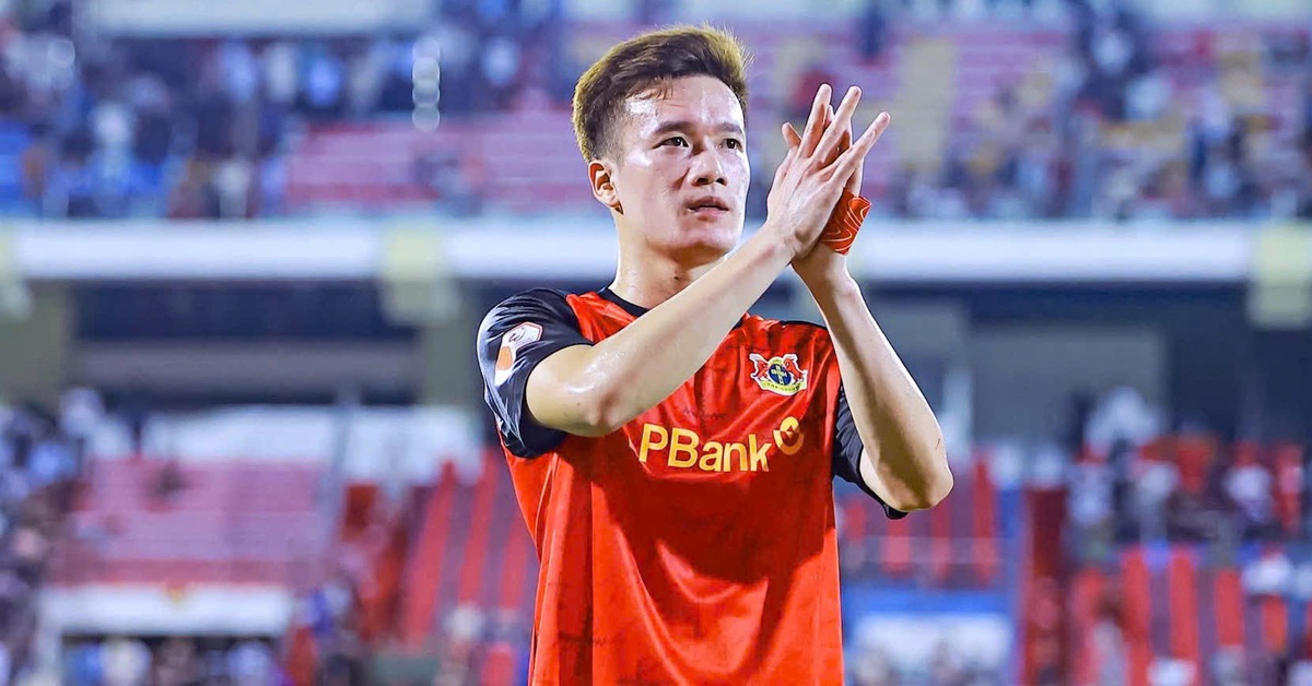 Hoàng ??c và Quang H?i — b? ??i ti?n v? ch? ch?t ?TVN chu?n b? AFF Cup 2026