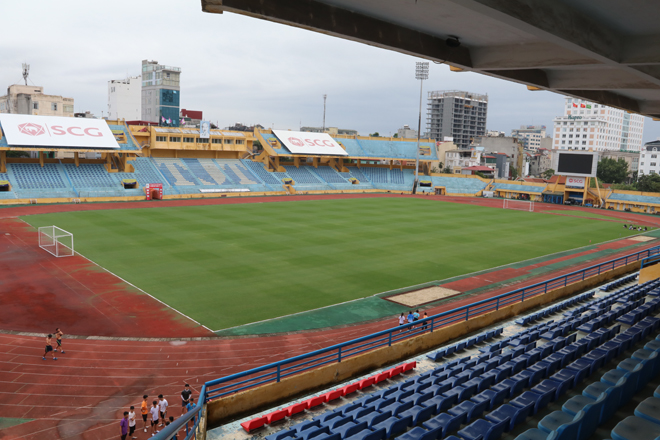 Khán ?ài san Hàng ??y ?êm V-League vòng 22 — CAHN và Nam ??nh trong tr?n ??u ??nh b?ng