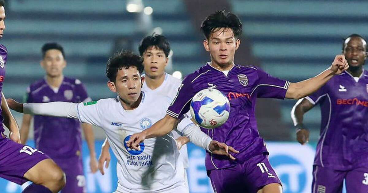 Nguy?n Hoàng ??c th? l?nh tuy?n gi?a Ninh Bình ? V-League 2025-26 và ??i tuy?n Vi?t Nam