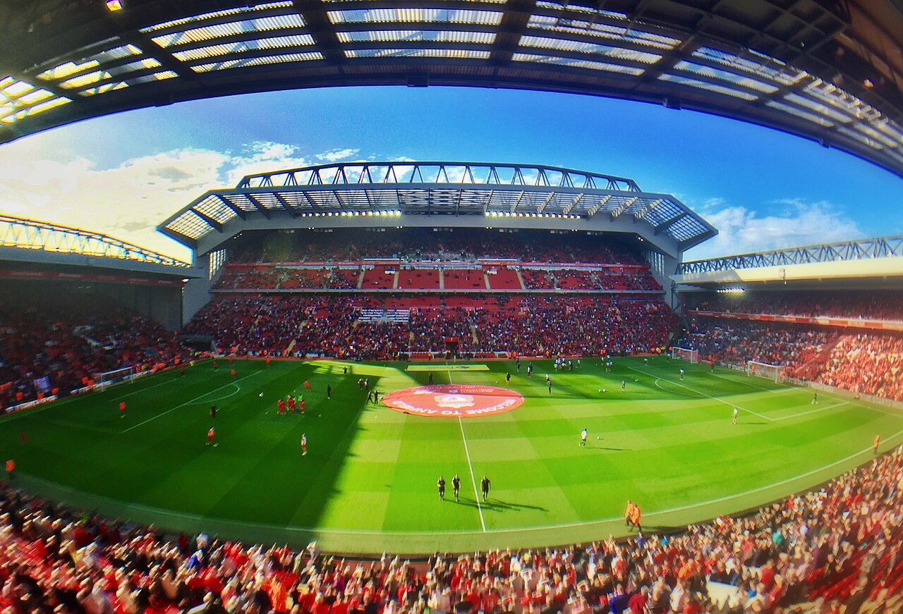 San Anfield — Liverpool chu?n b? cho chuy?n làm khách khó kh?n t?i Old Trafford