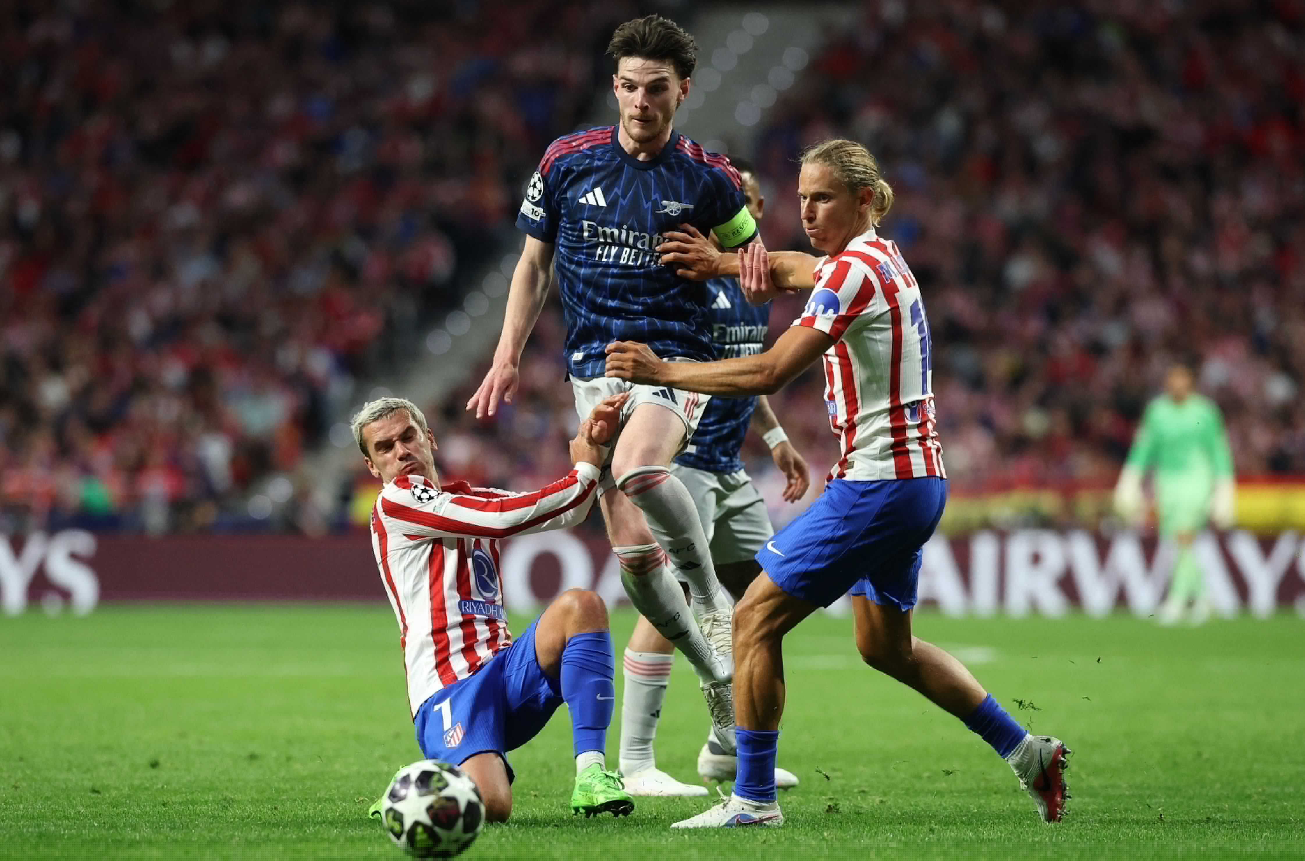 Julián álvarez Atlético Madrid ??i ??u Arsenal trong bán k?t UEFA Champions League 2026
