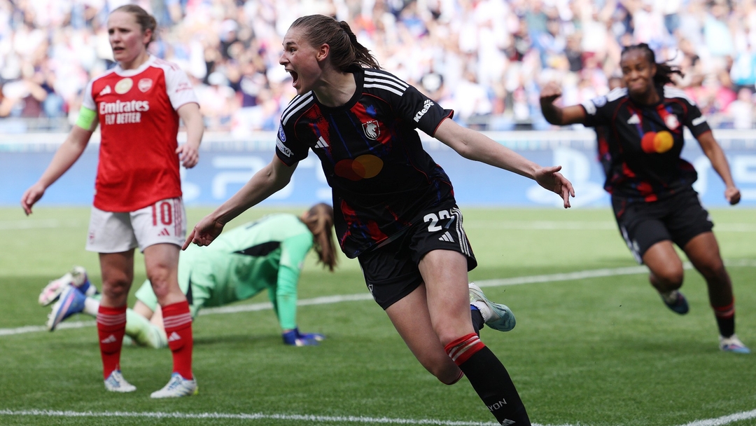 Ada Hegerberg Lyon n? hoàng UWCL chung k?t Barcelona 2026