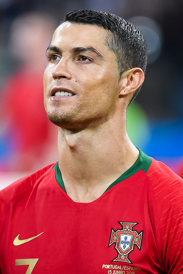 Cristiano Ronaldo cán m?c 100 bàn Saudi Pro League trong màu áo Al Nassr mùa 2025/26