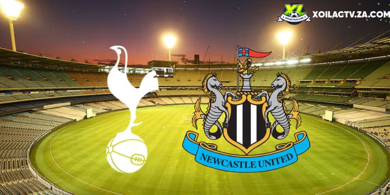 Gary Neville t?n vinh Raya sau derby r?c l?a c?a Arsenal